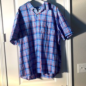 XXL MENS Wrinkle free short sleeve button up.